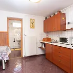 Tip-top Haz Apartament Segedyn
